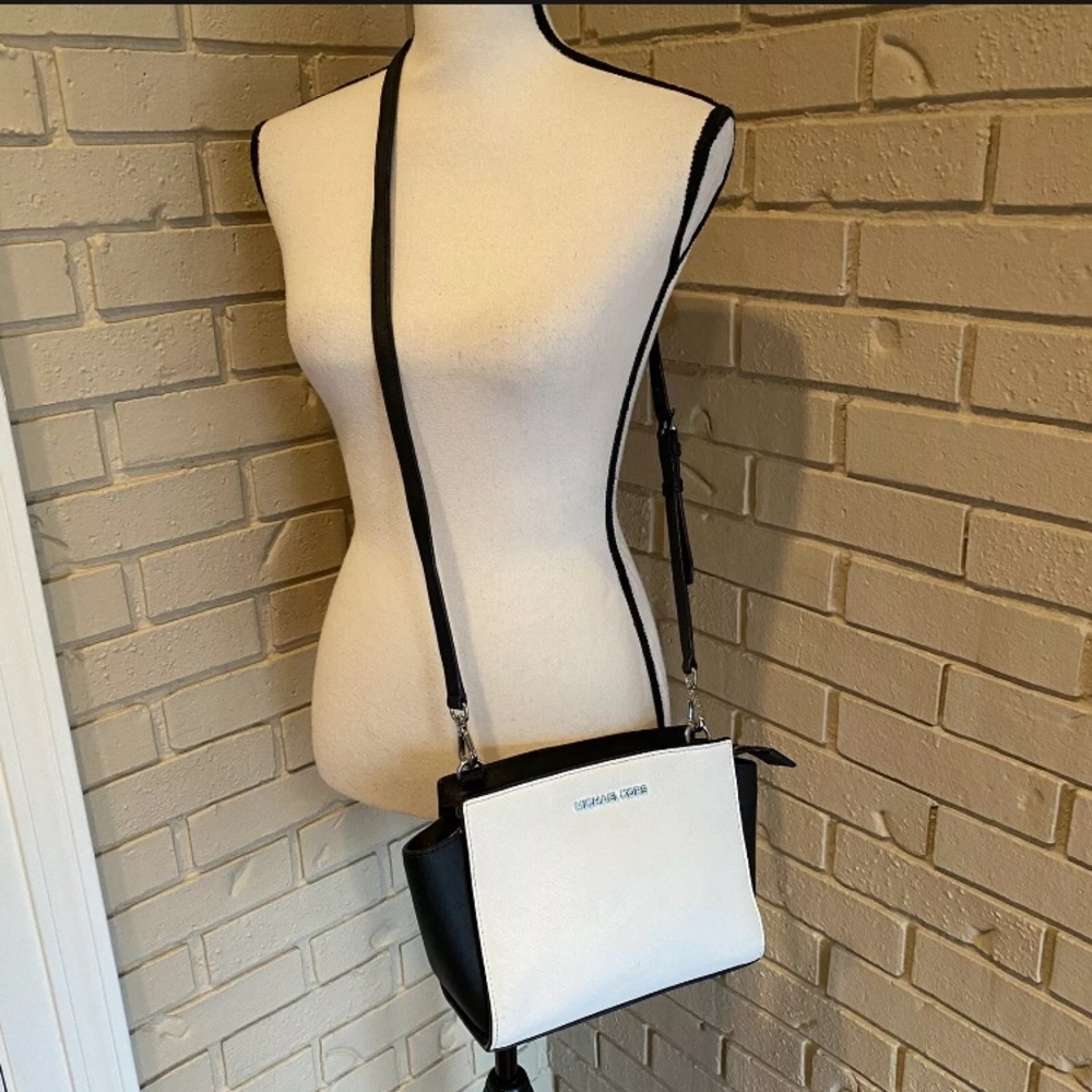 Michael Kors Selma Medium Saffiano Crossbody